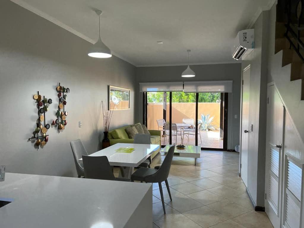 팜비치 Special House In Gold Coast With Private Jacuzzi 빌라 외부 사진